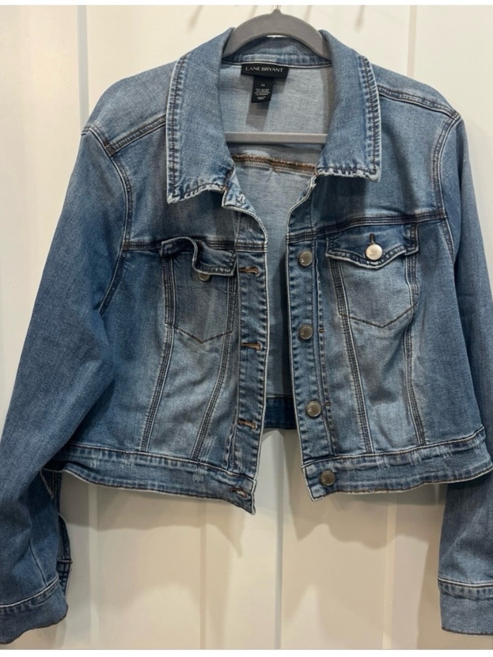 Lane Bryant Denim Jean Jacket Women Button Front Cropped Medium Wash Blue Sz 24